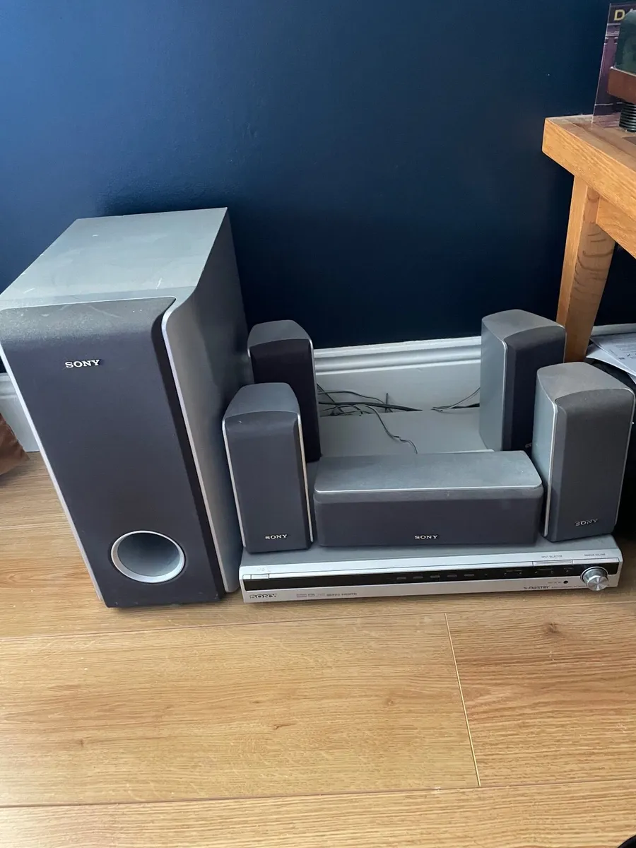 Surround sound system - Image 3