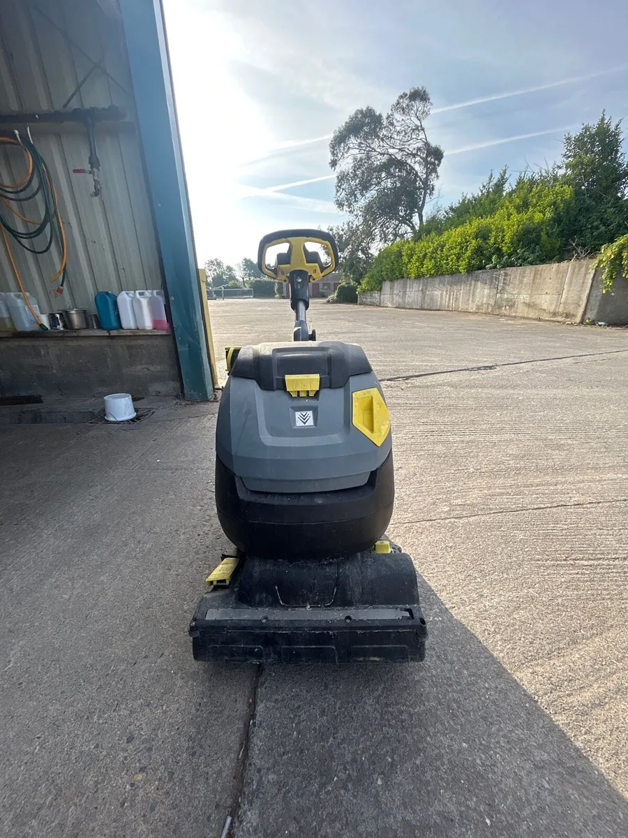 Karcher Floor Cleaner - Image 2