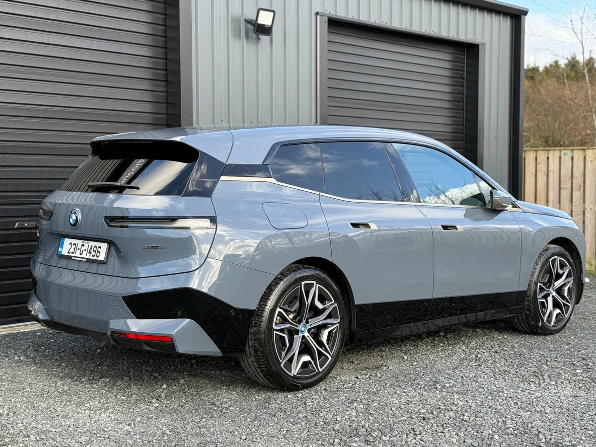 231 Bmw IX XD50 LONG RANGE 111.5KW - Image 3