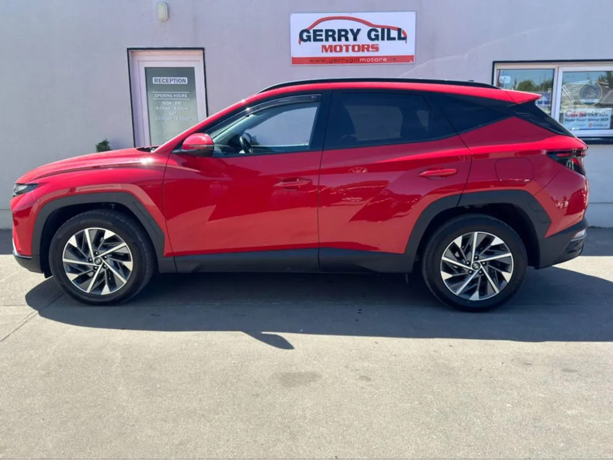 Hyundai Tucson Executive 5DR Reverse Camera - Image 4