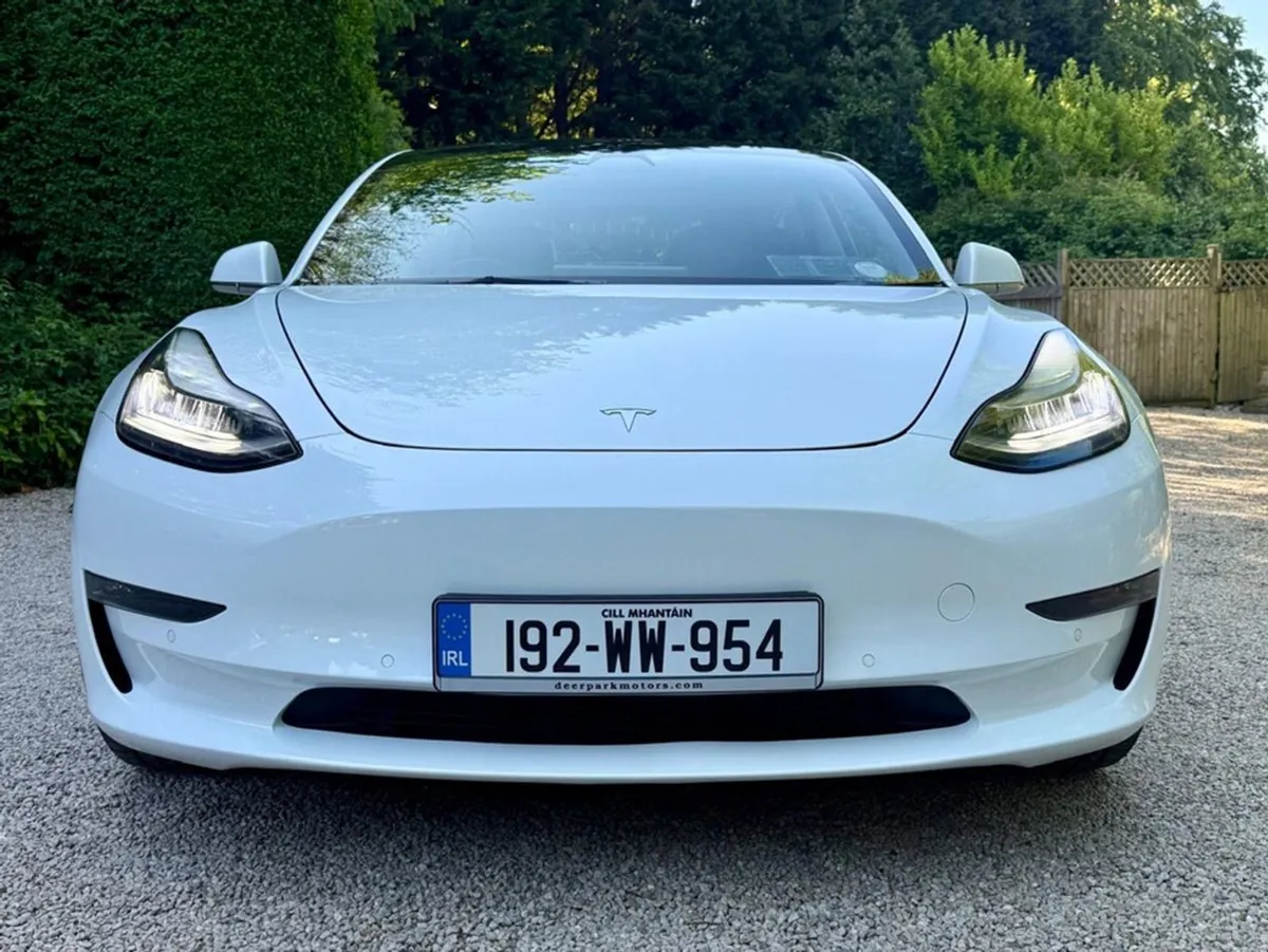 Tesla Model 3 Performance Dual Motor - Image 3