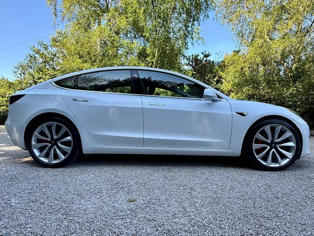 Tesla Model 3 Performance Dual Motor - Image 4
