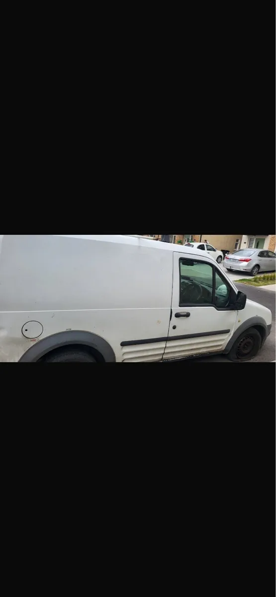 Ford Connect Van - Image 2