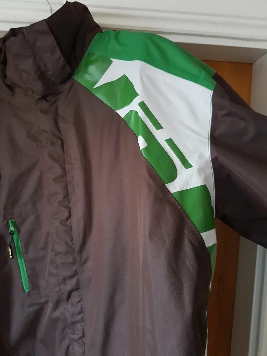 Volkl Ski or Tennis Jacket L - Image 4