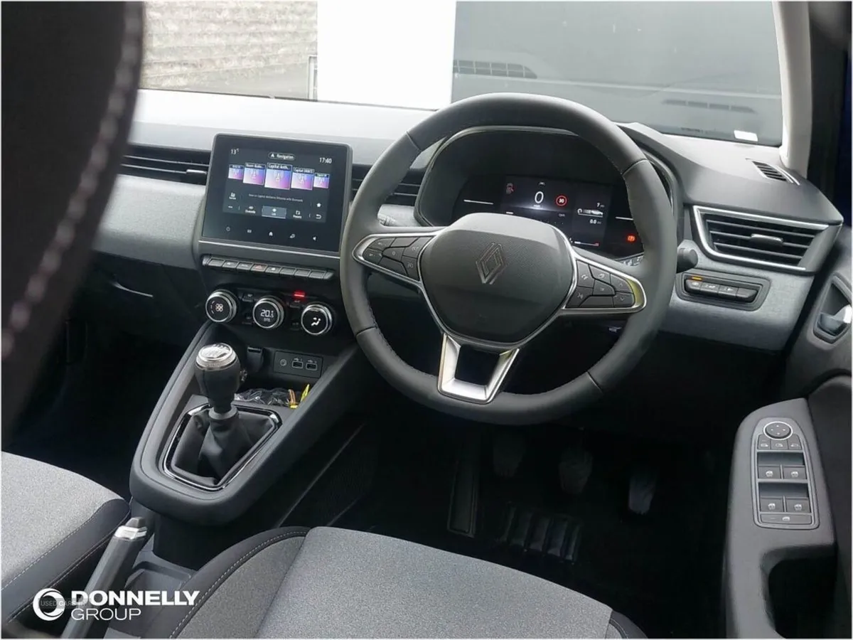 Renault Clio 1.0 TCe 90 Evolution 5dr - Image 3