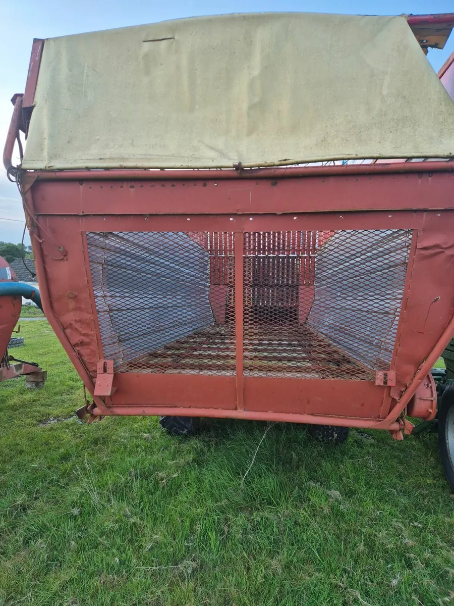 Silage wagon - Image 1