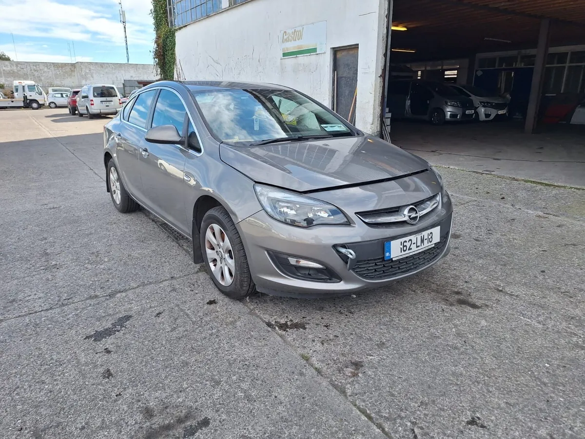 16 Astra…Diesel - Image 1