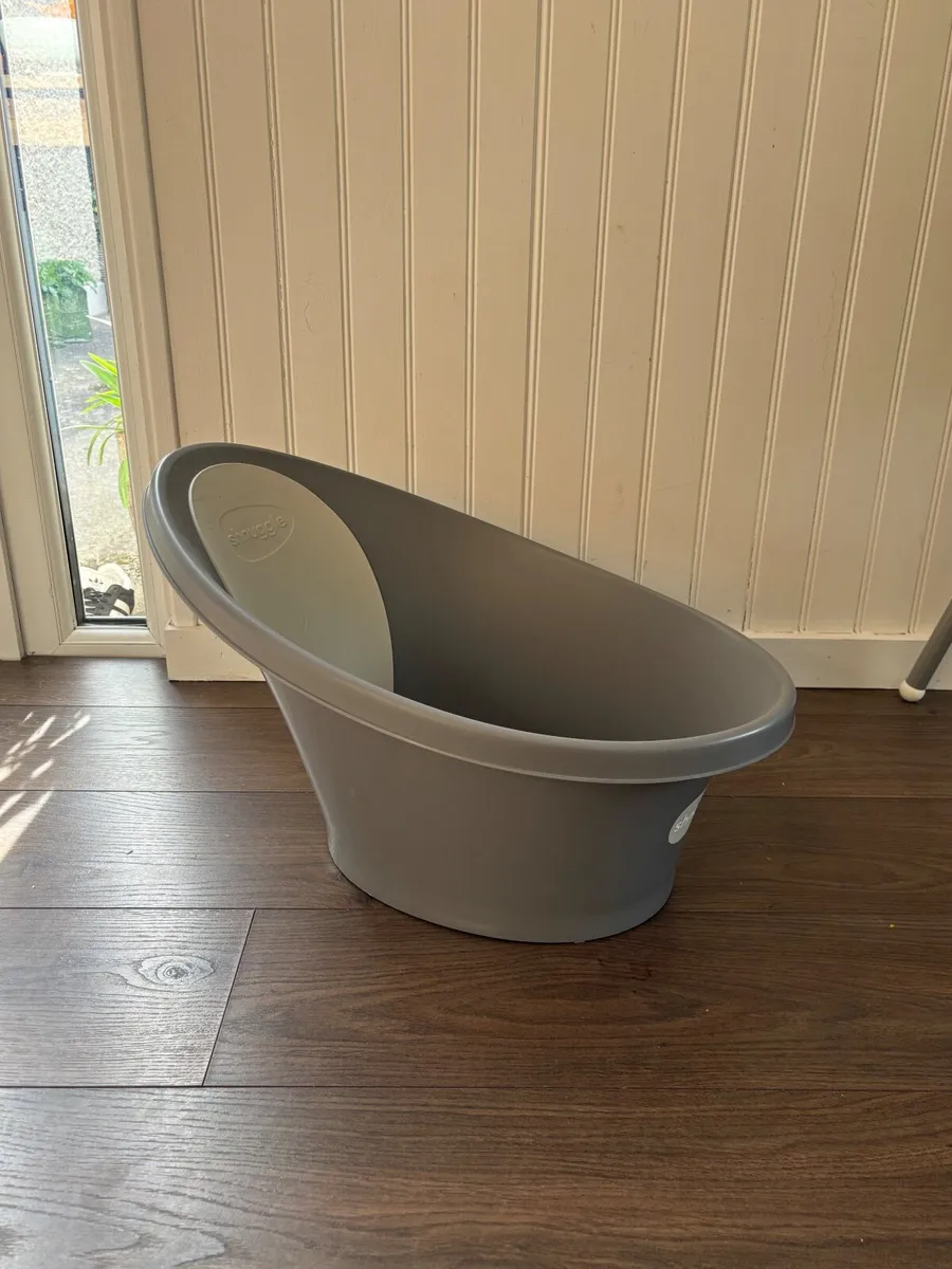 FREE Baby Bath - Shnuggle Bath - Image 1