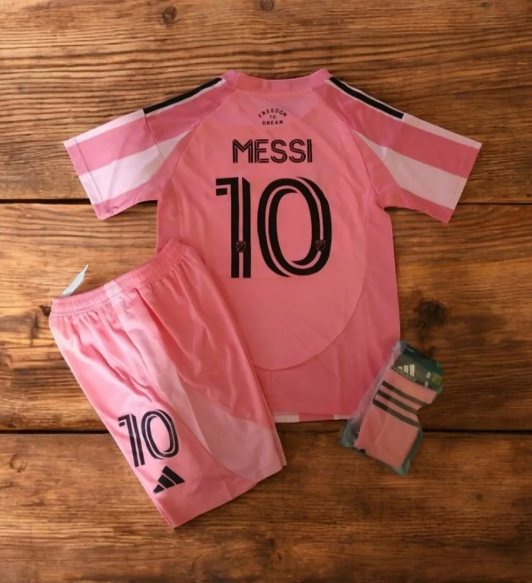INTER MIAMI ( MESSI 10 ) KIDS KIT ,6/7,7/8, 8/9 yr - Image 1
