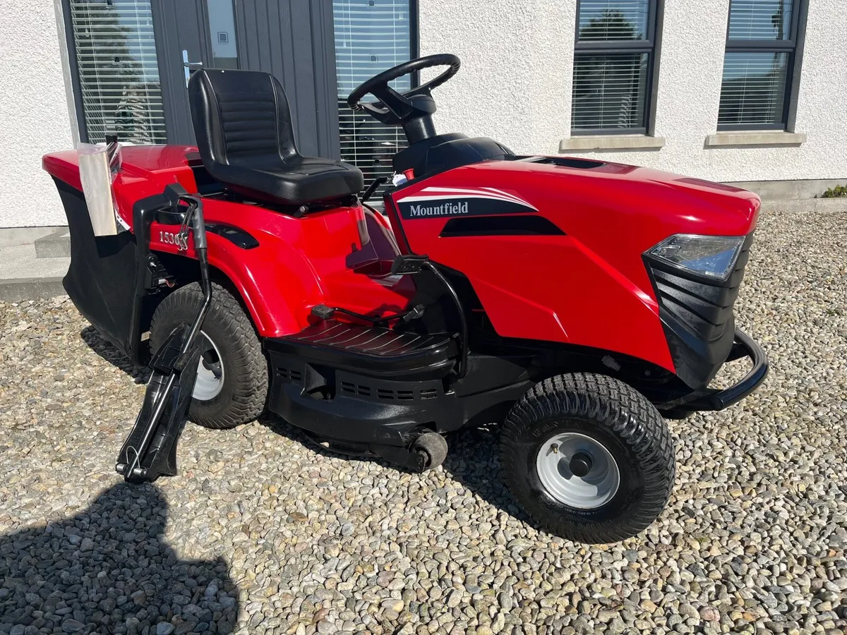 Mountfield 15hp hydrostatic ride on lawnmower - Image 1