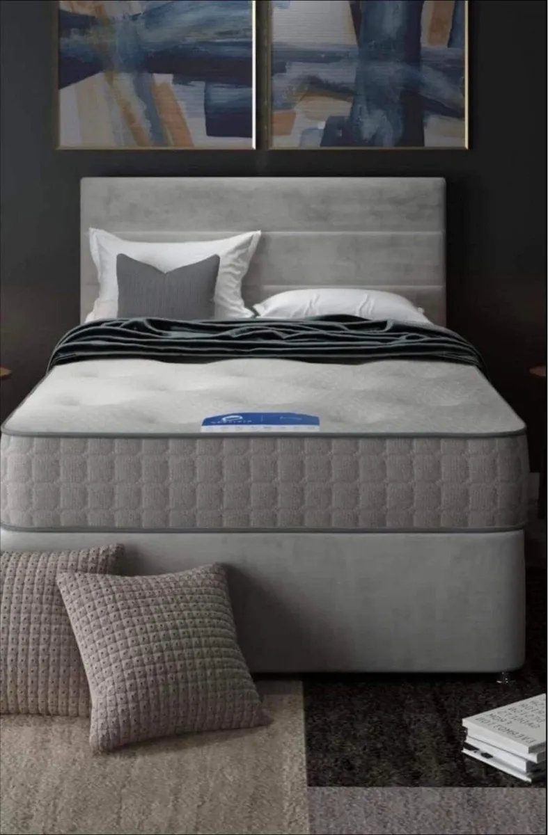Single beds - Image 1