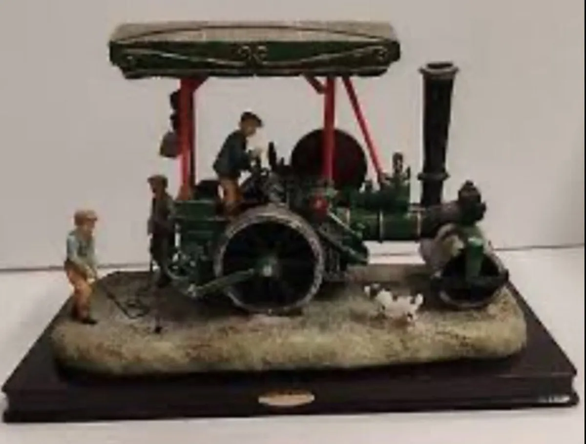 Model tractor - Image 1