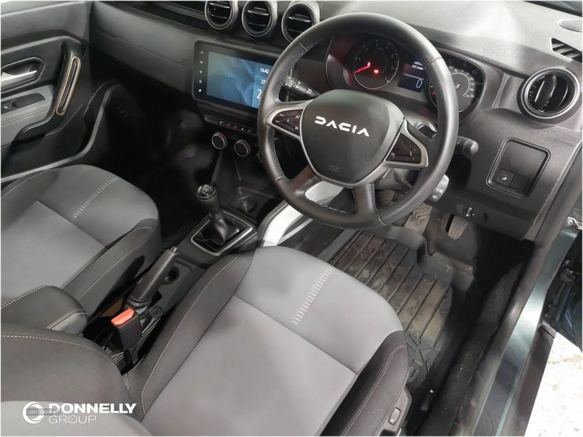 Dacia Duster 1.3 TCe 130 Extreme 5dr - Image 4