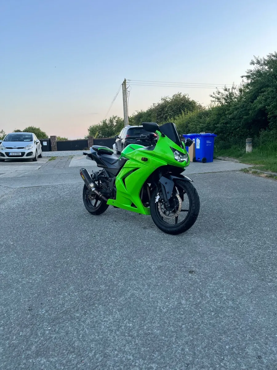 Kawasaki Ninja 250r - Image 1
