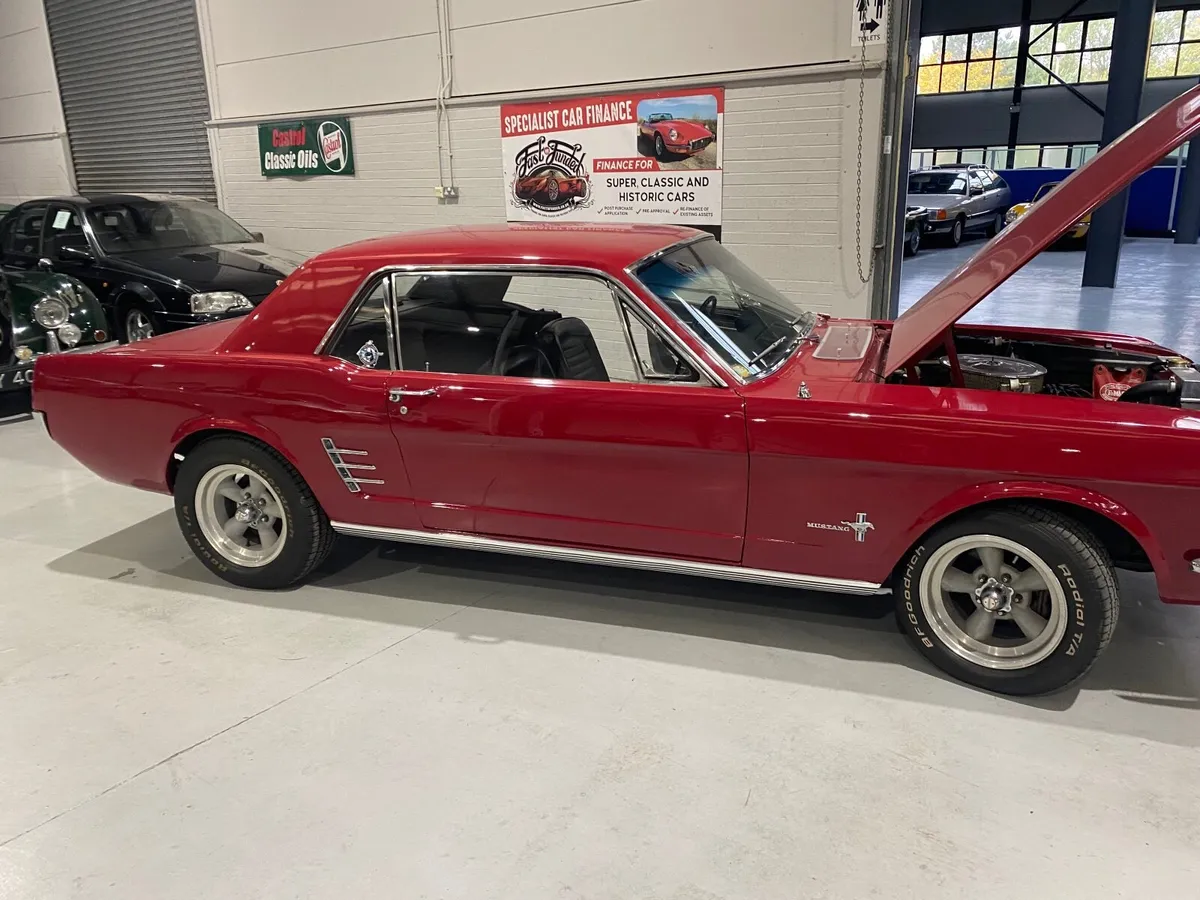 Car - Image 1