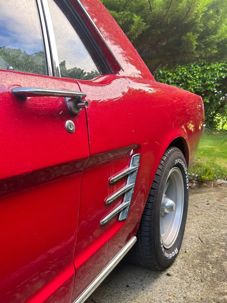 Car - Image 2