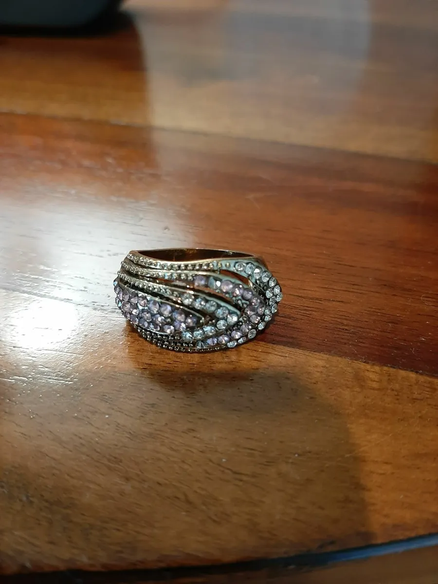 7 x bracelets and 1 x ring - Image 3