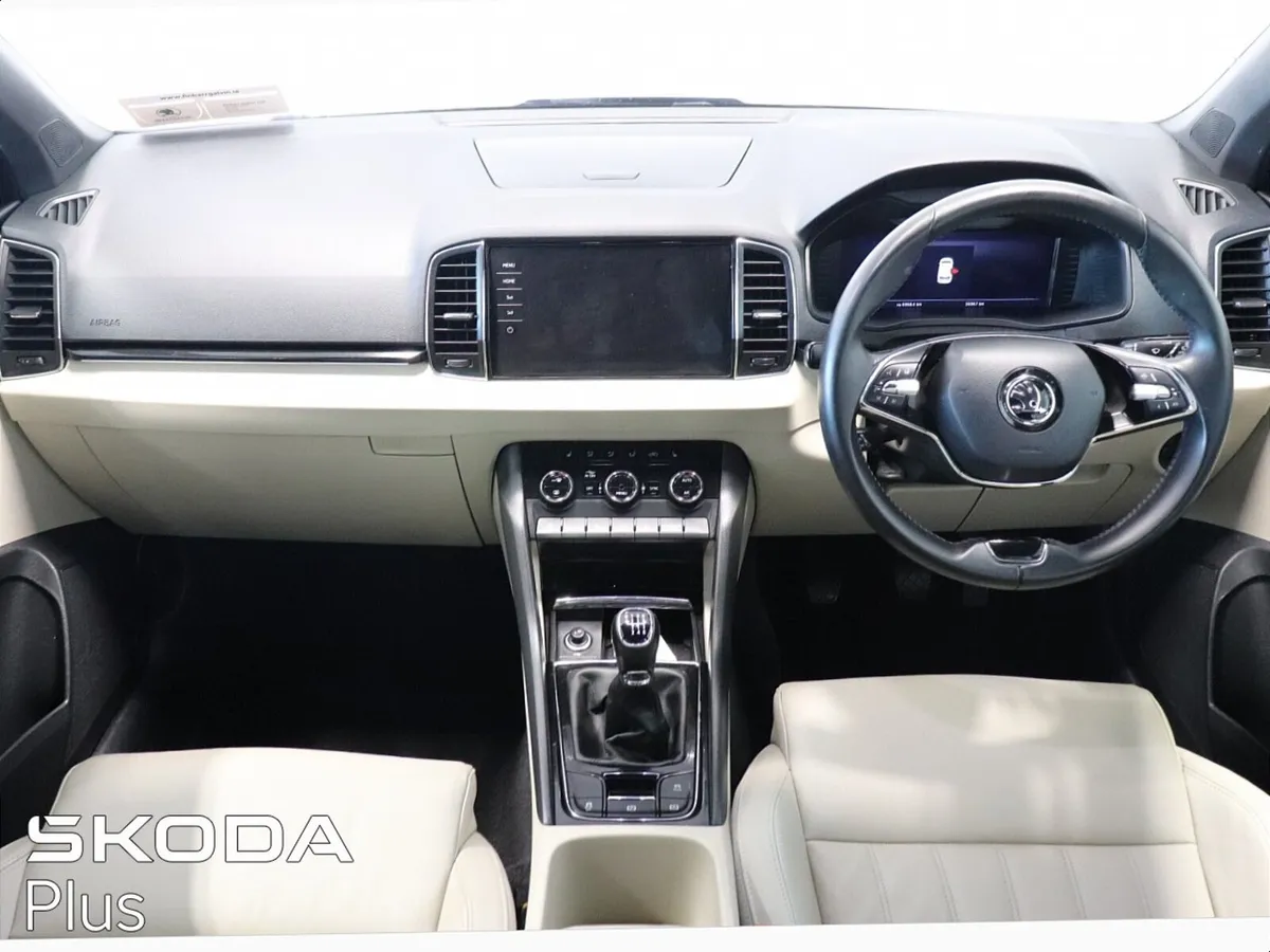 Skoda Karoq 2.0 TDI STYLE (LEATHER) - Image 3