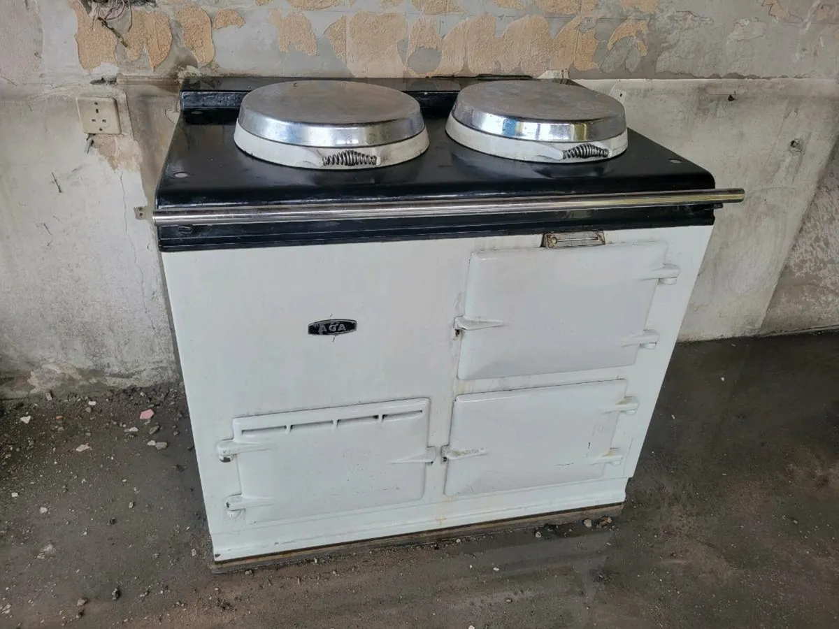 Aga gas cooker - Image 1
