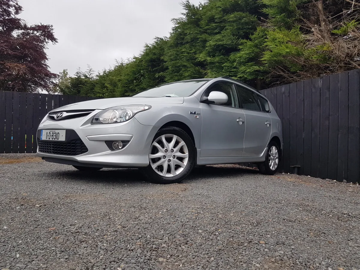 HYUNDAI I30 ... VERY LOW KMS.. NCT TODAY - Image 1