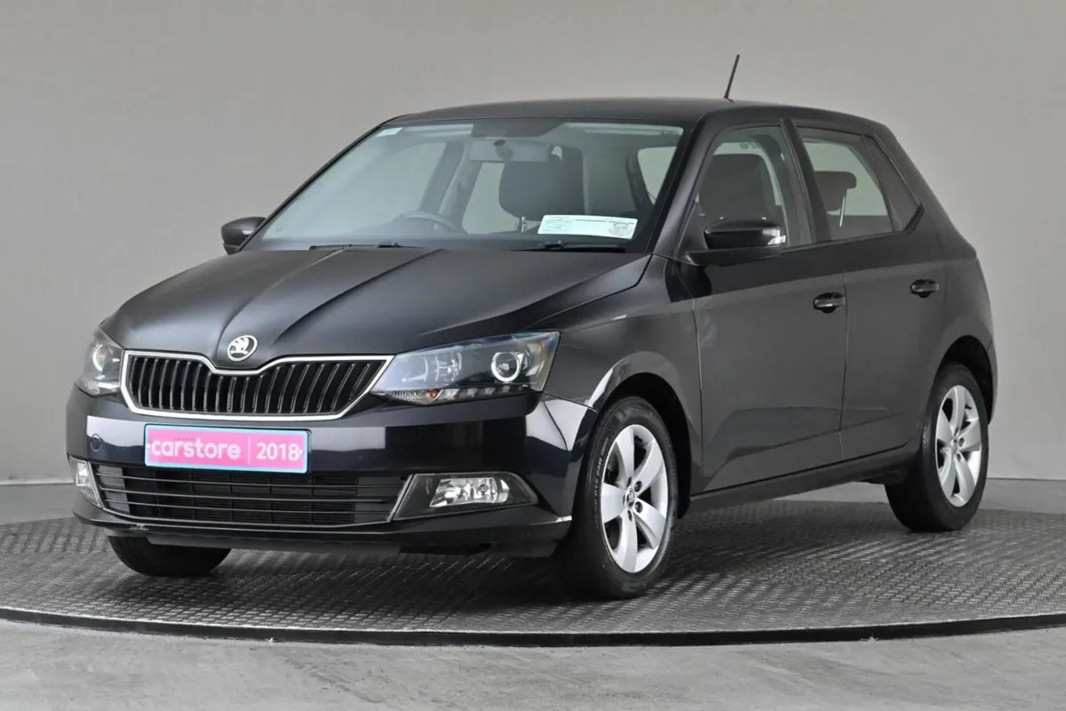 Skoda Fabia 1.0tsi 110BHP DSG Ambition  apple Car - Image 3