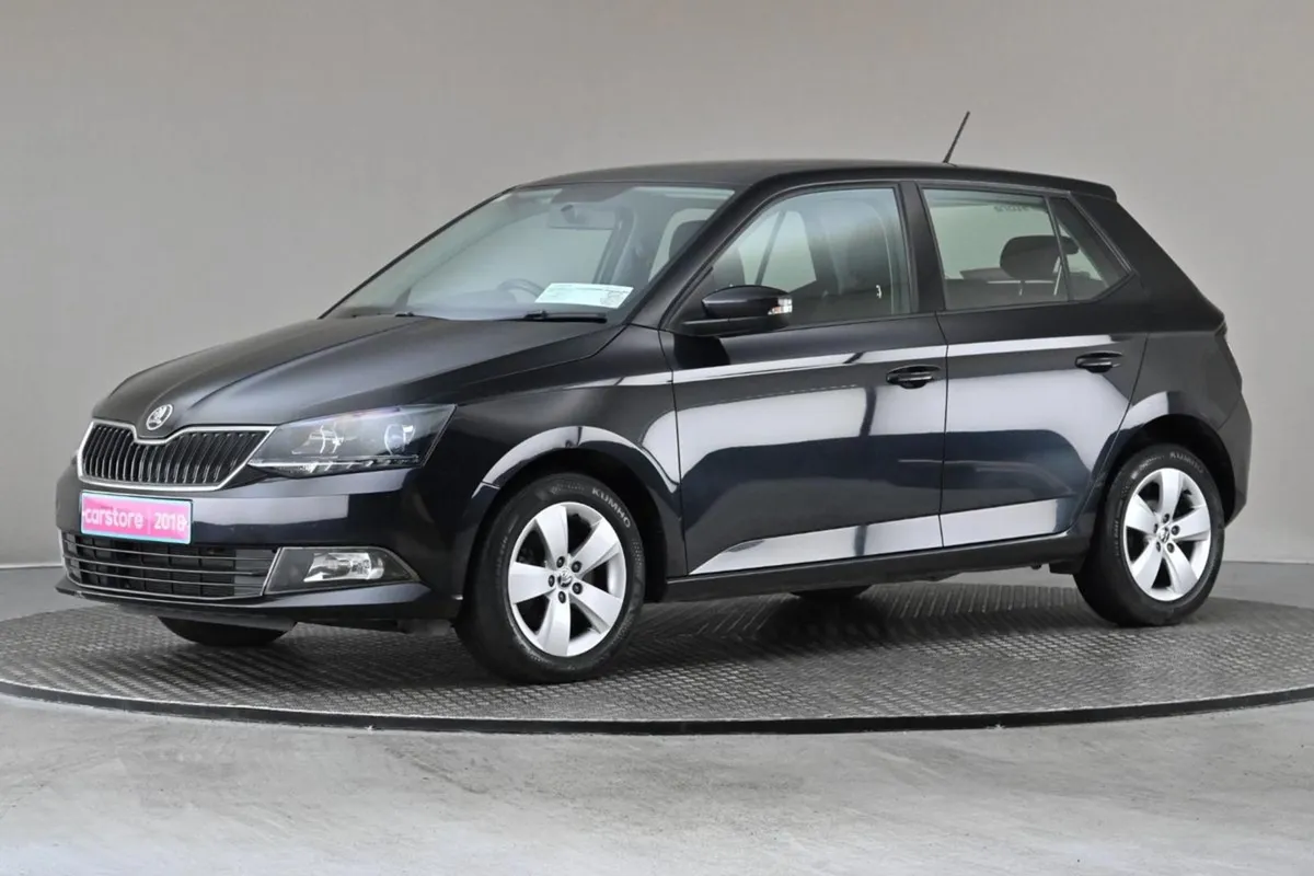 Skoda Fabia 1.0tsi 110BHP DSG Ambition  apple Car - Image 4
