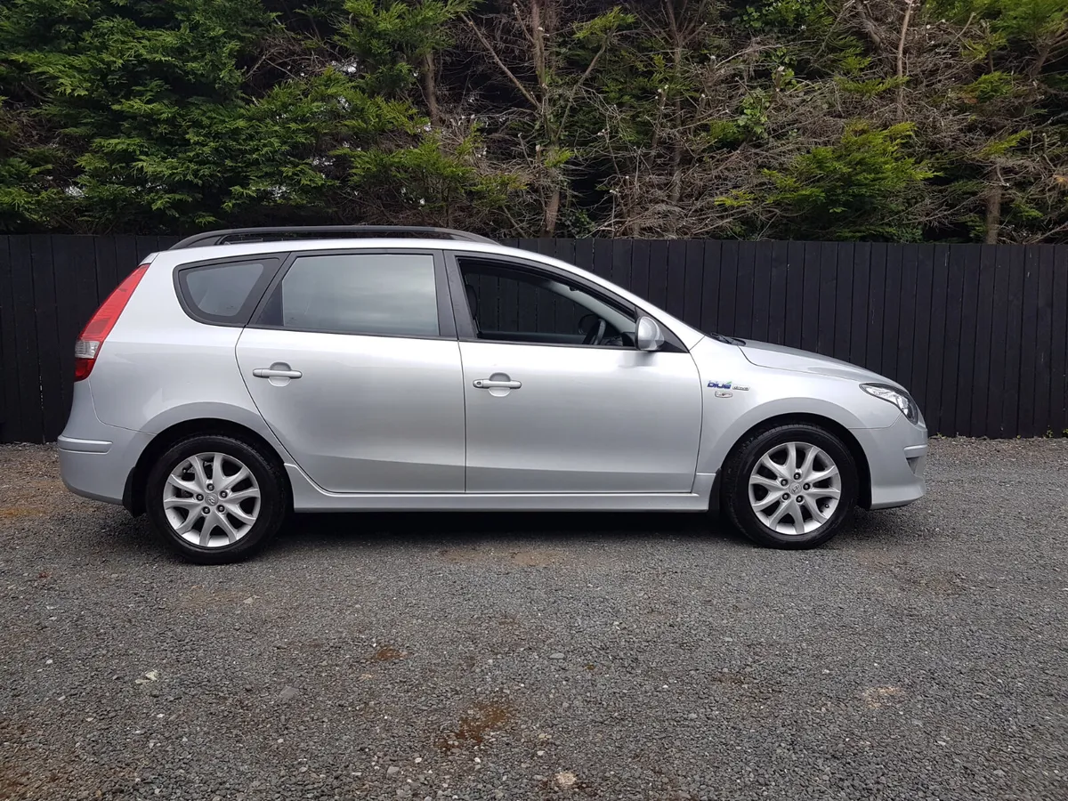 HYUNDAI I30 ... VERY LOW KMS.. NCT TODAY - Image 4