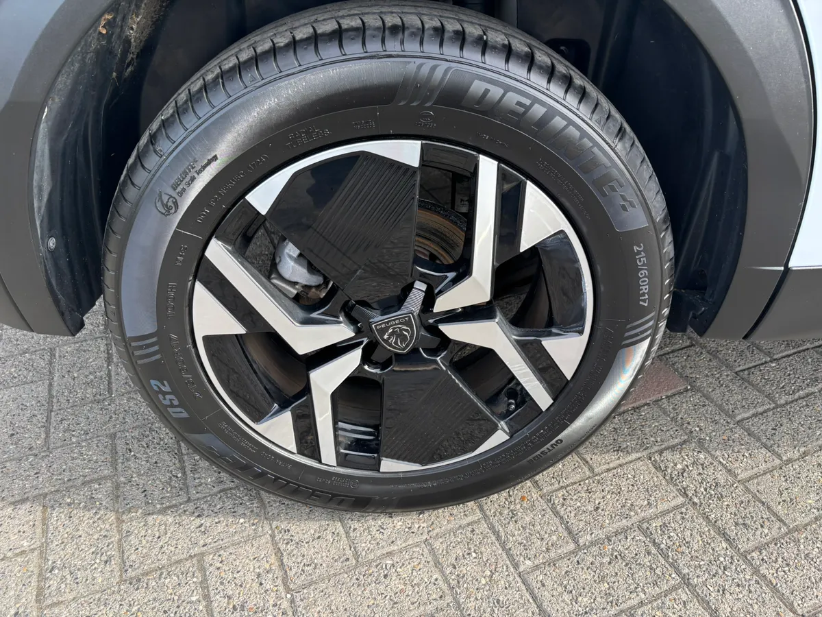 2024 Peugeot 2008 Allure 1.2 - Image 4