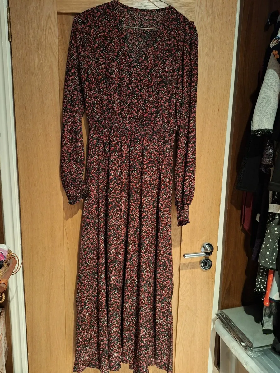Floral dress size medium