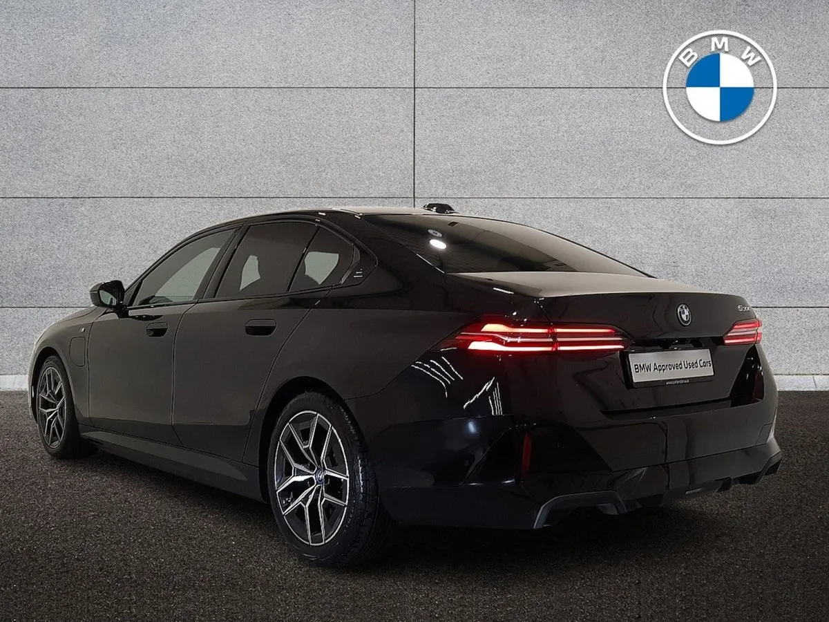 BMW 5 Series 530e M Sport Saloon - Image 2