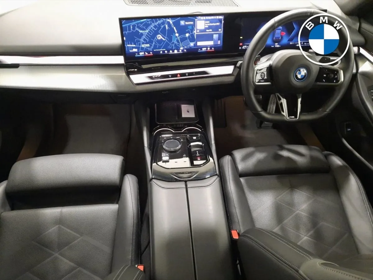 BMW 5 Series 530e M Sport Saloon - Image 4