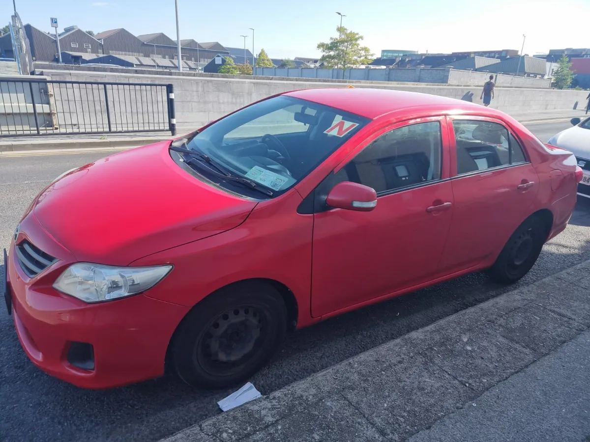 Toyota corolla - Image 2