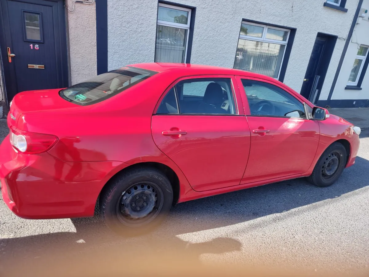 Toyota corolla - Image 3