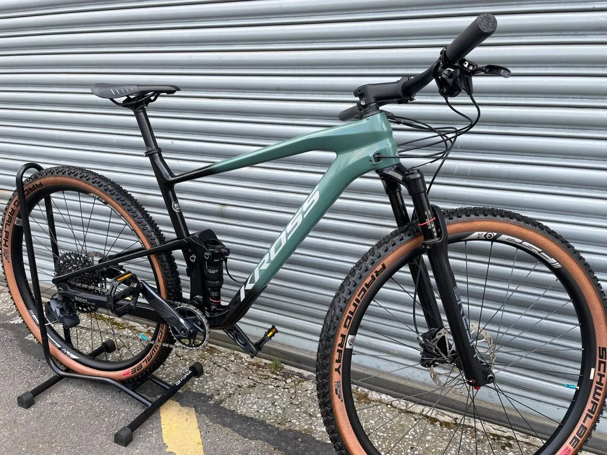 KROSS EARTH 3.0 full carbon (brand new) - Image 1