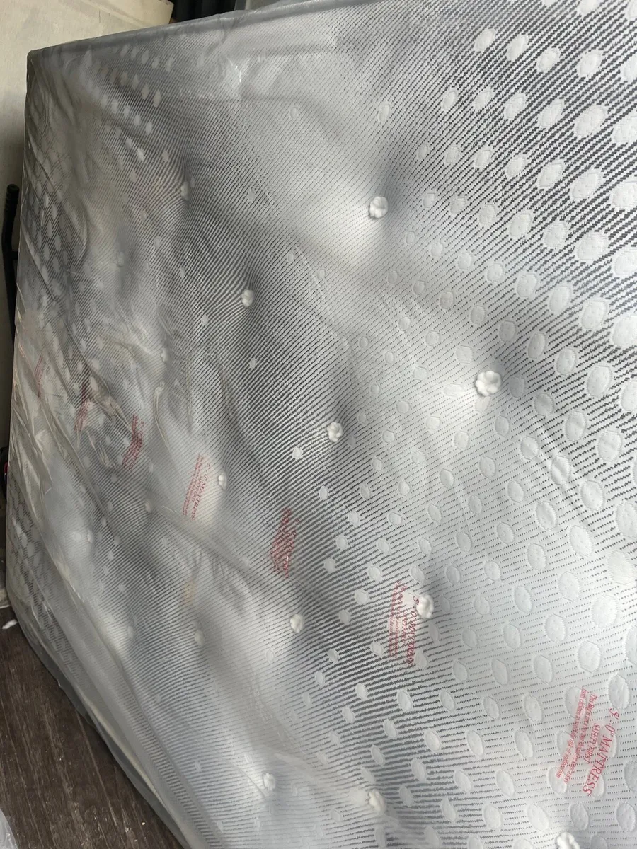 Brand new king size mattress - Image 2