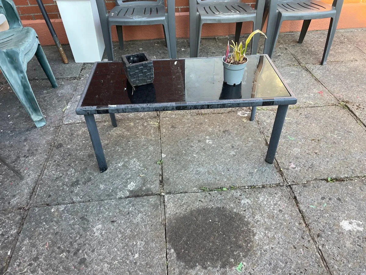 Garden table / coffee table for outdoor