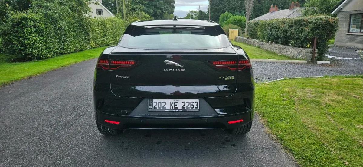 Jaguar I Pace EV400 S - Image 3