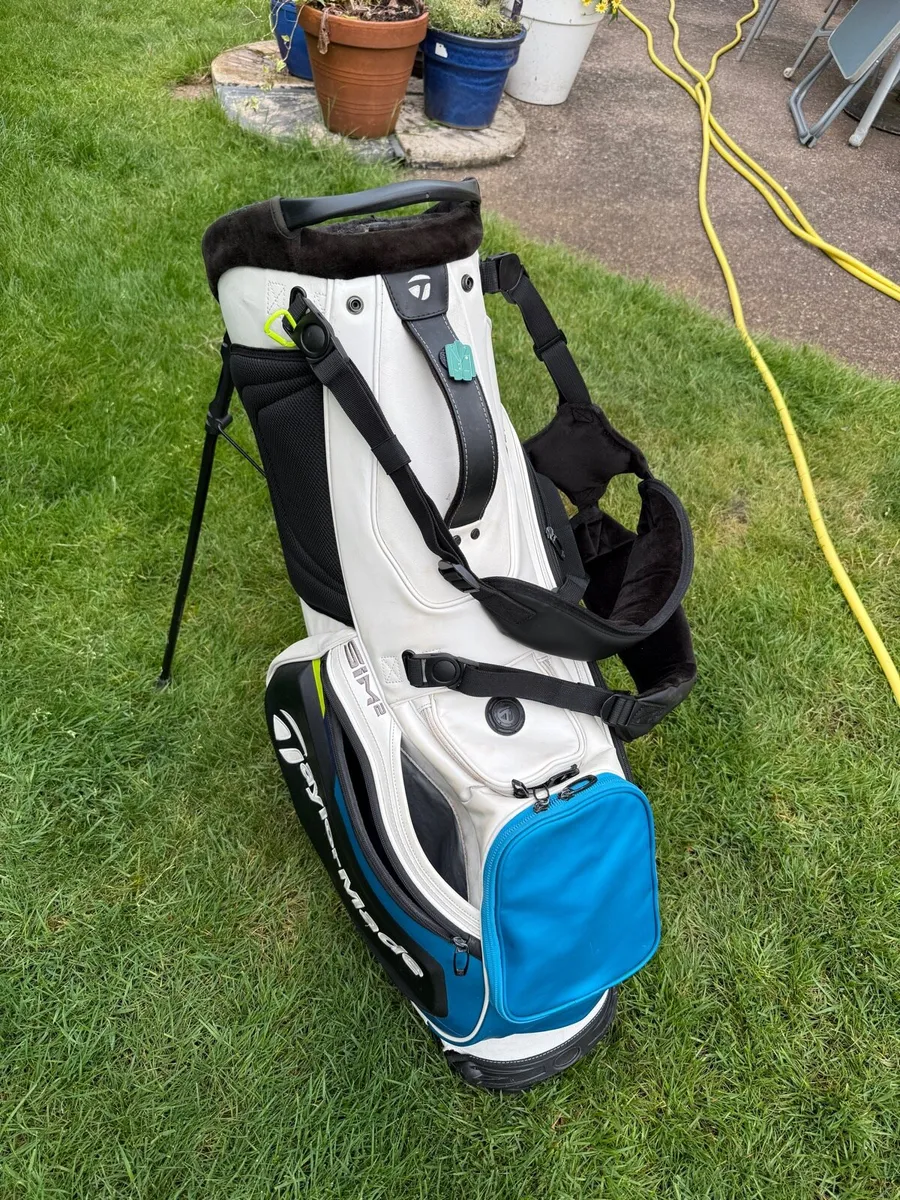 Taylormade Sim2 tour stand bag - Image 2