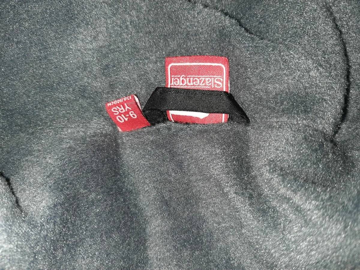 2 x Slazenger jackets age 9-10 - Image 2