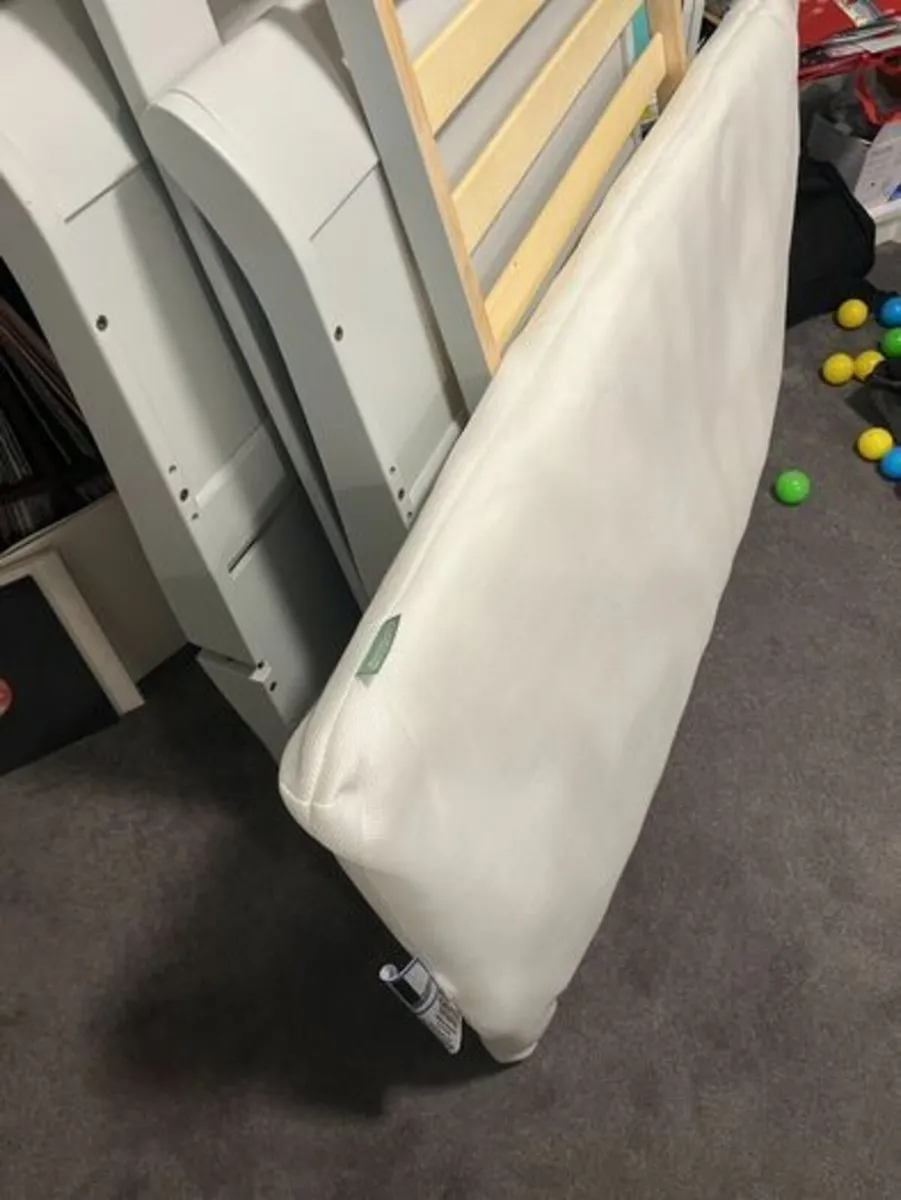 Mamas & Papas Mia Cotbed & Premium Pocket Mattress - Image 3