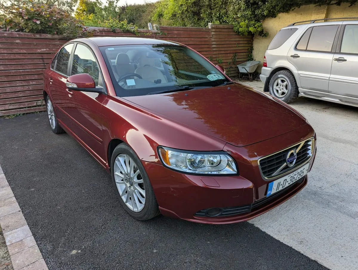 Volvo S40 Immaculate, Diesel, Manual, Service Hist - Image 2