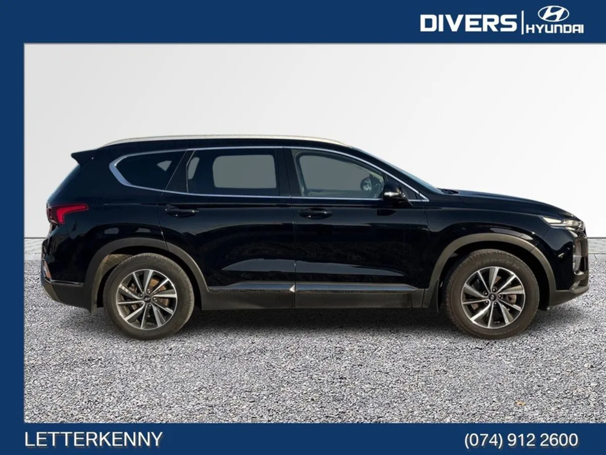 Hyundai Santa Fe 4WD Executive Plus - Image 4