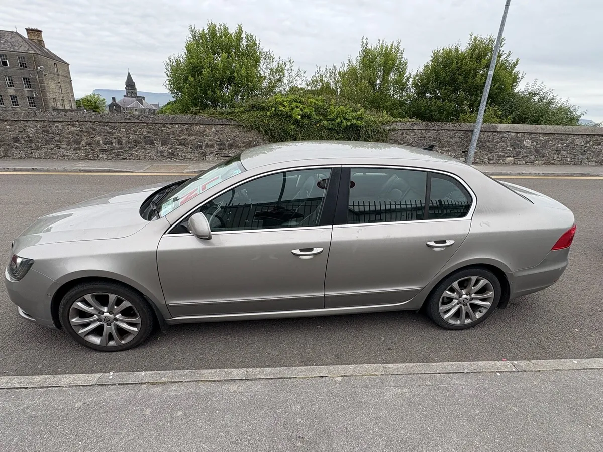 Skoda superb - Image 4