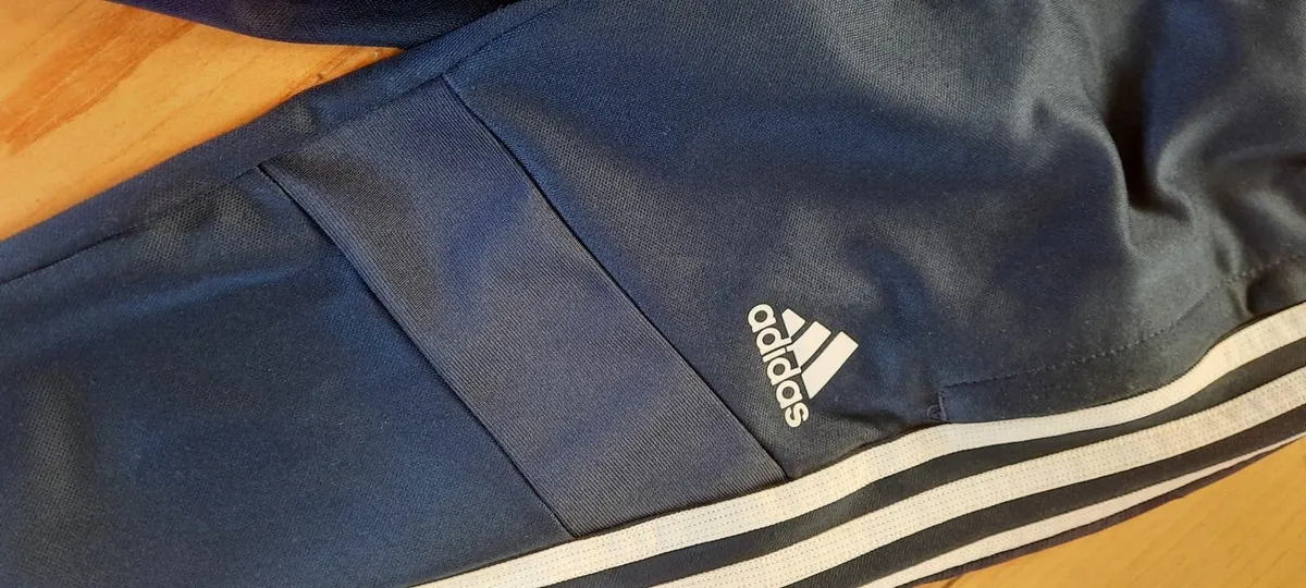 Adidas shorts and tracksuit bottoms- age 7/8 yrs - Image 3