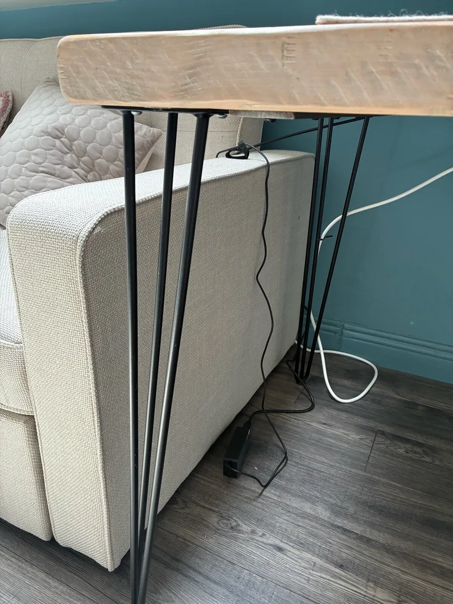 Desk - Image 2