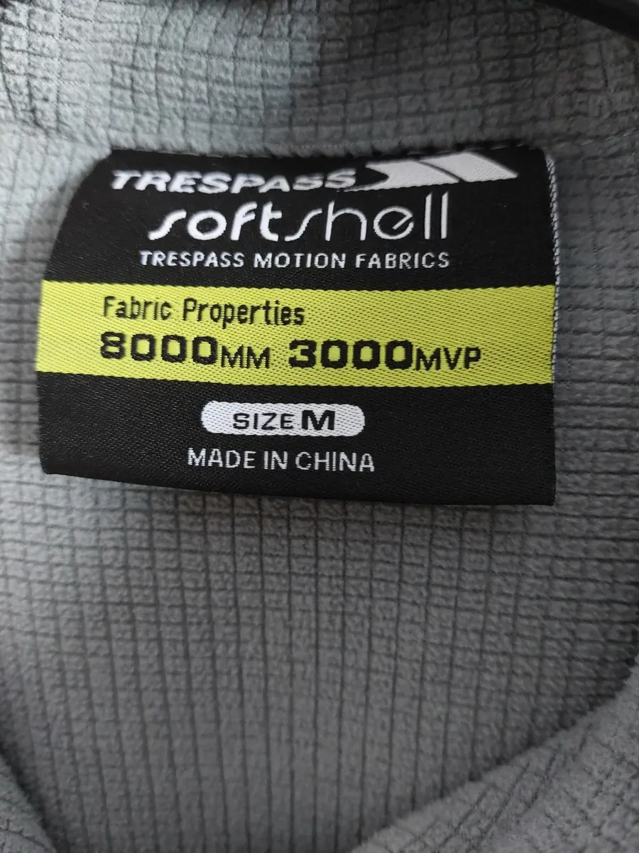 Trespass softshell jackets size medium - Image 2