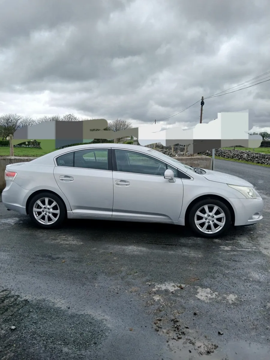 Toyota Avensis 2009 - Image 2