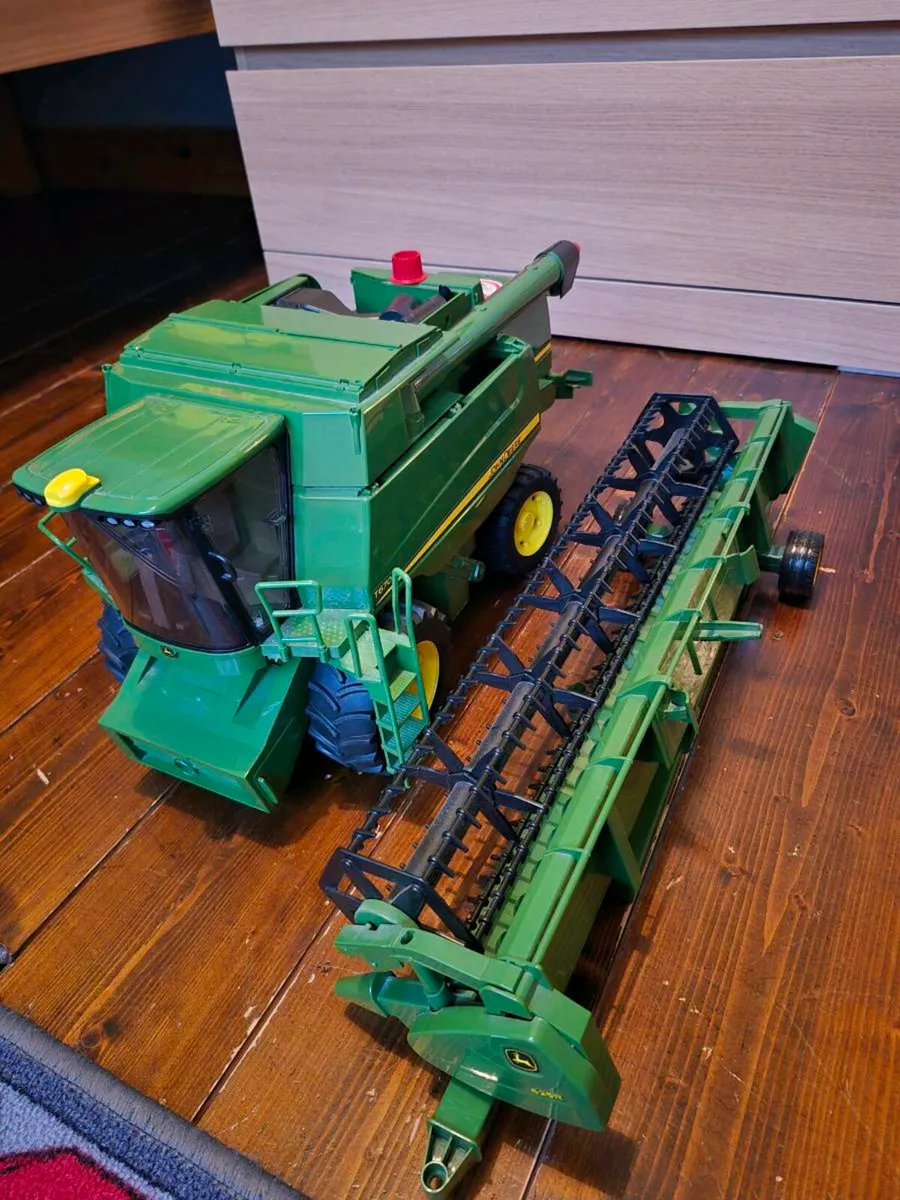 2 x Bruder John Deere Combines - Image 2