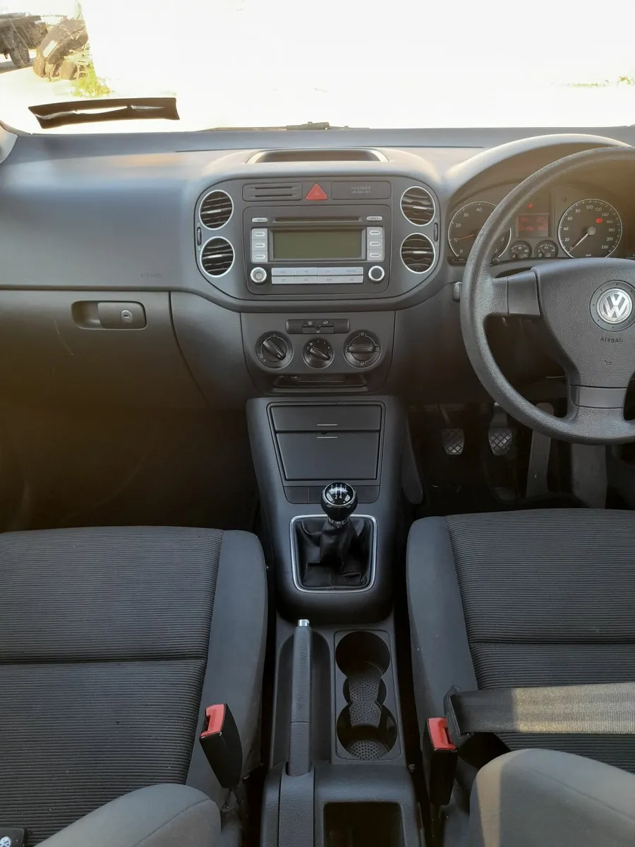 Volkswagen Golf 2007 - Image 2