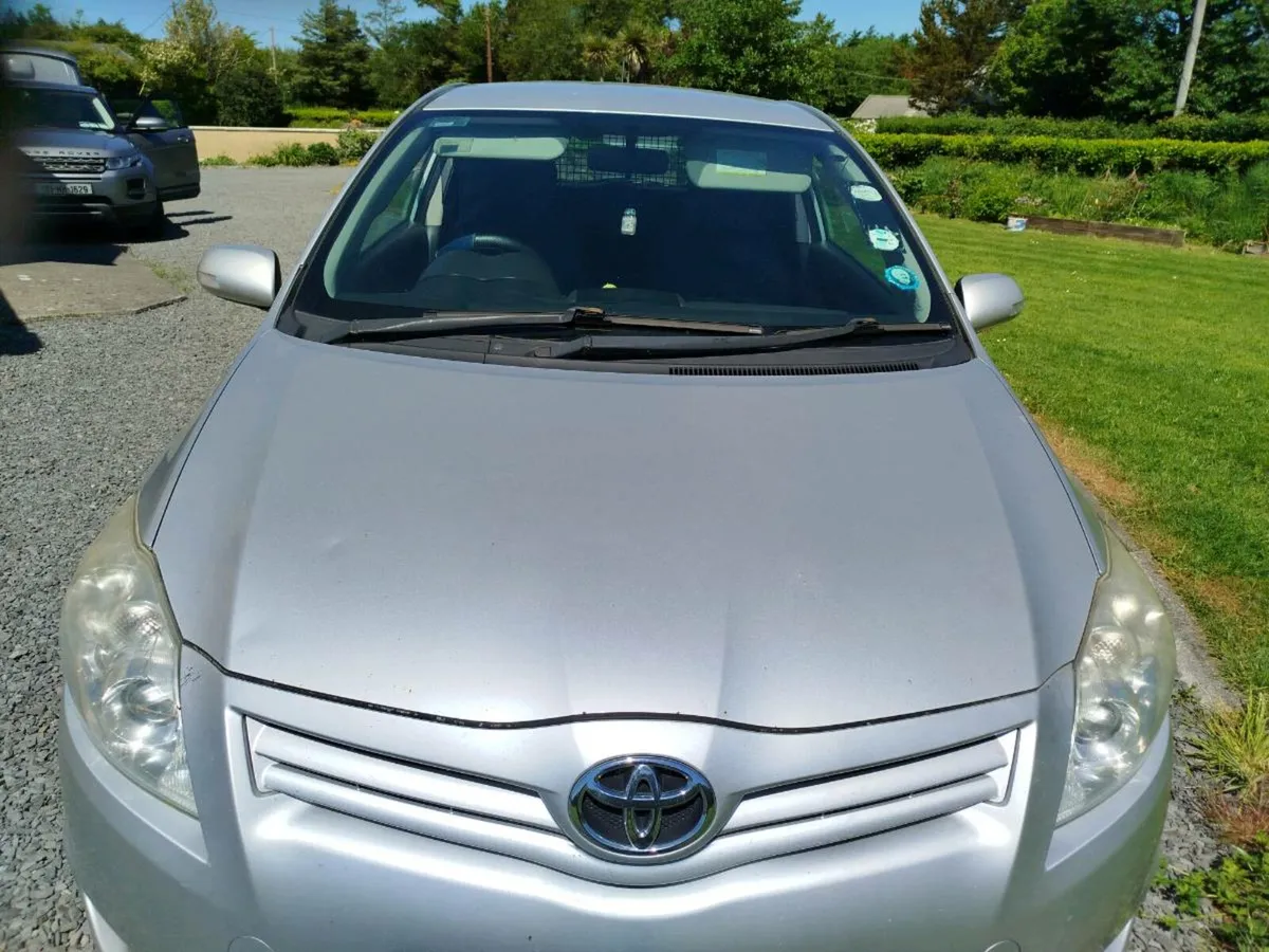 Toyota Auris - Image 1